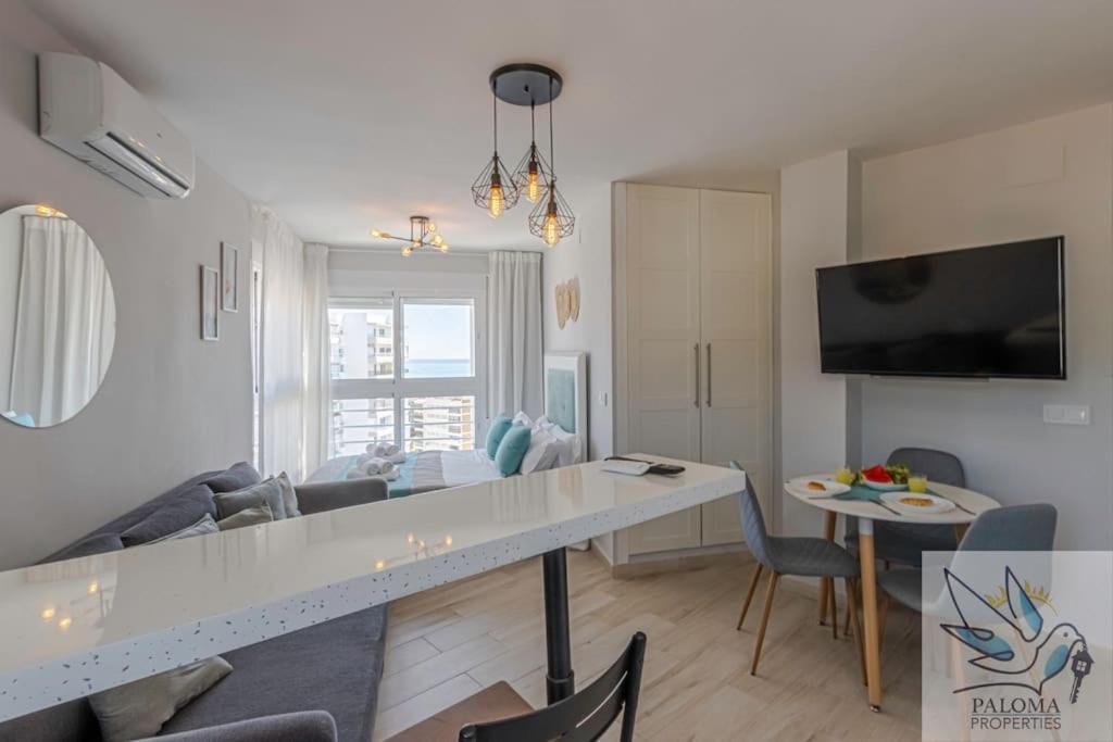 Wonderful Studio Apartment On The Beachfront Benalmádena Buitenkant foto