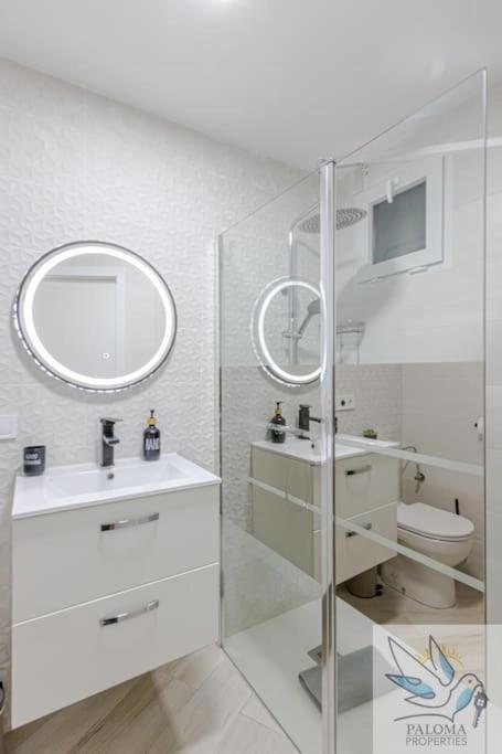 Wonderful Studio Apartment On The Beachfront Benalmádena Buitenkant foto