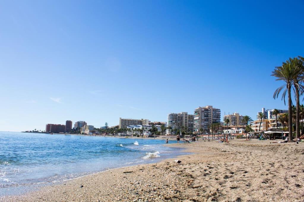 Wonderful Studio Apartment On The Beachfront Benalmádena Buitenkant foto