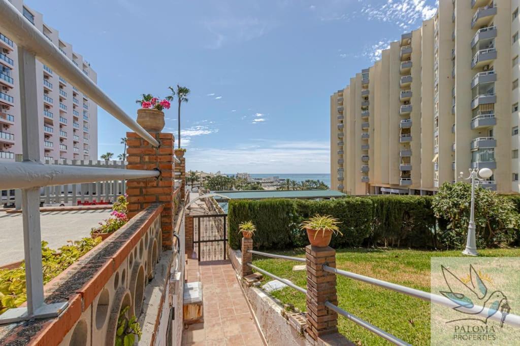 Wonderful Studio Apartment On The Beachfront Benalmádena Buitenkant foto