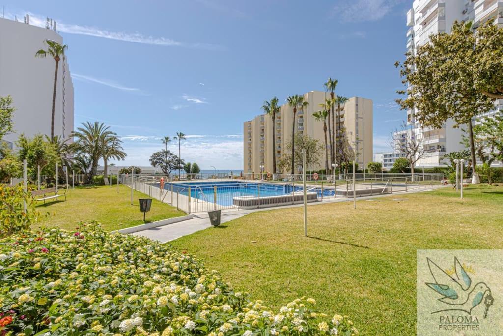 Wonderful Studio Apartment On The Beachfront Benalmádena Buitenkant foto